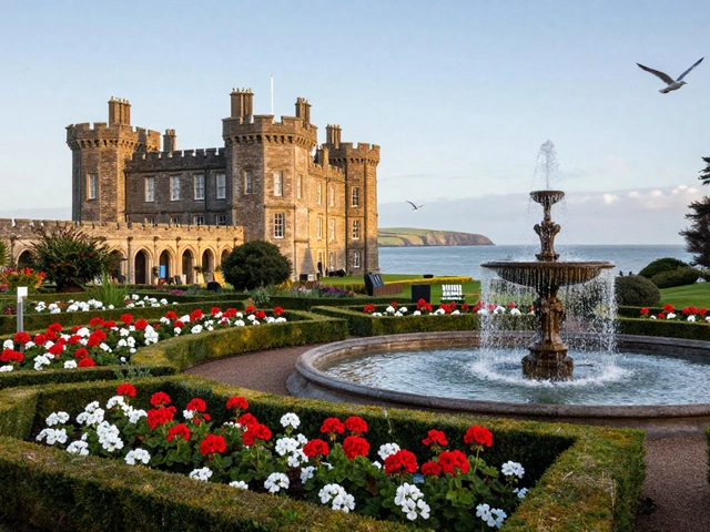 Dunrobin Castle Gardens: Northern Stately Home and Formal Gardens