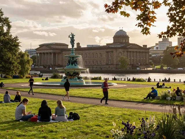 Glasgow Green Spaces: Best Parks, Gardens, and Outdoor Recreation Areas