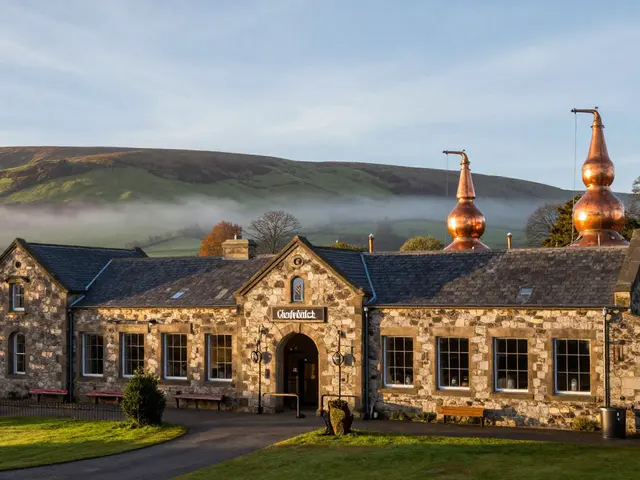 Glenfiddich Distillery Tour and Tasting: The Ultimate Speyside Experience