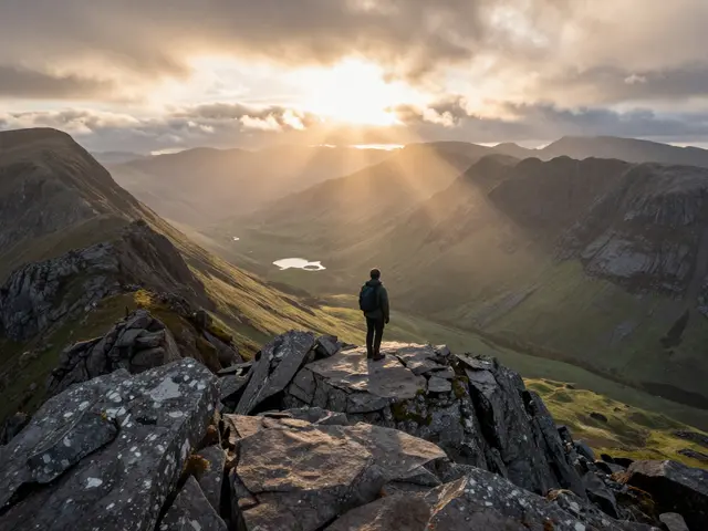 Munro Bagging in Scotland: The Ultimate Peak-Bagging Guide and Safety Tips